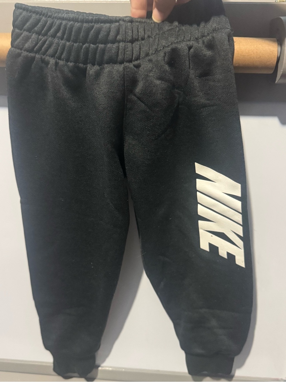 Nike Black Joggers with White Side Logo - Kids